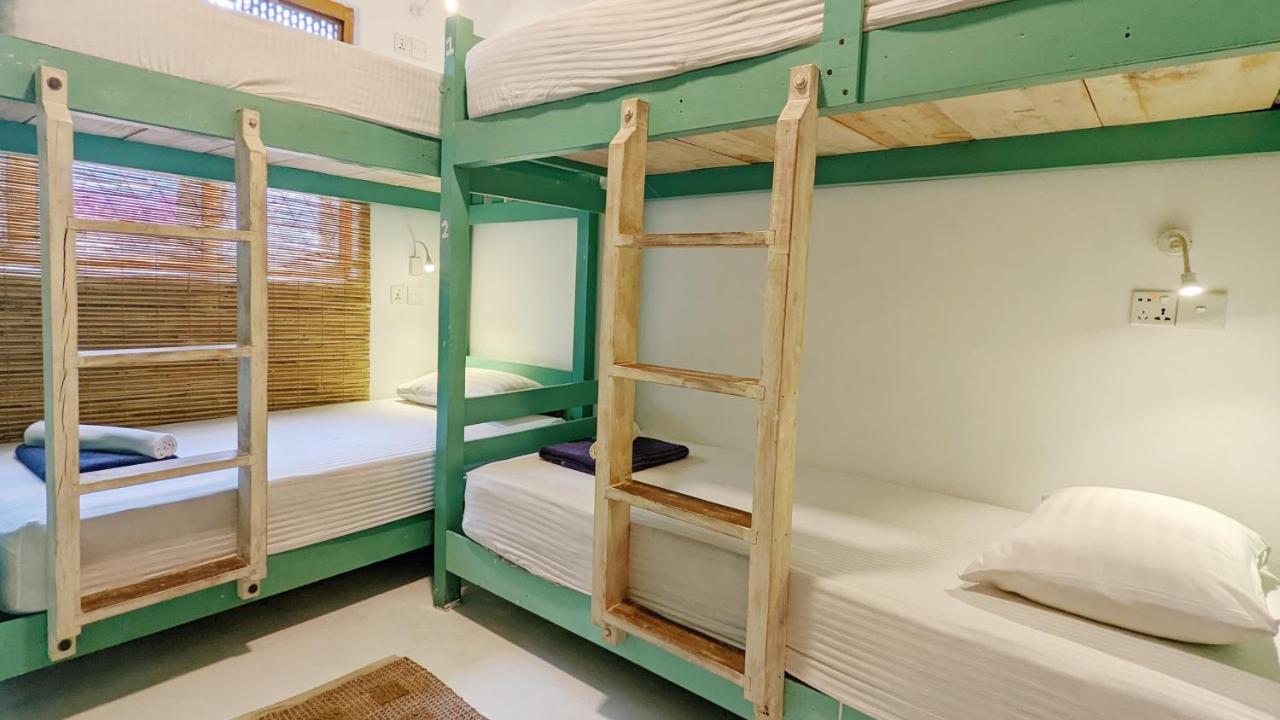 Beatroot Hostel Уелигама Екстериор снимка