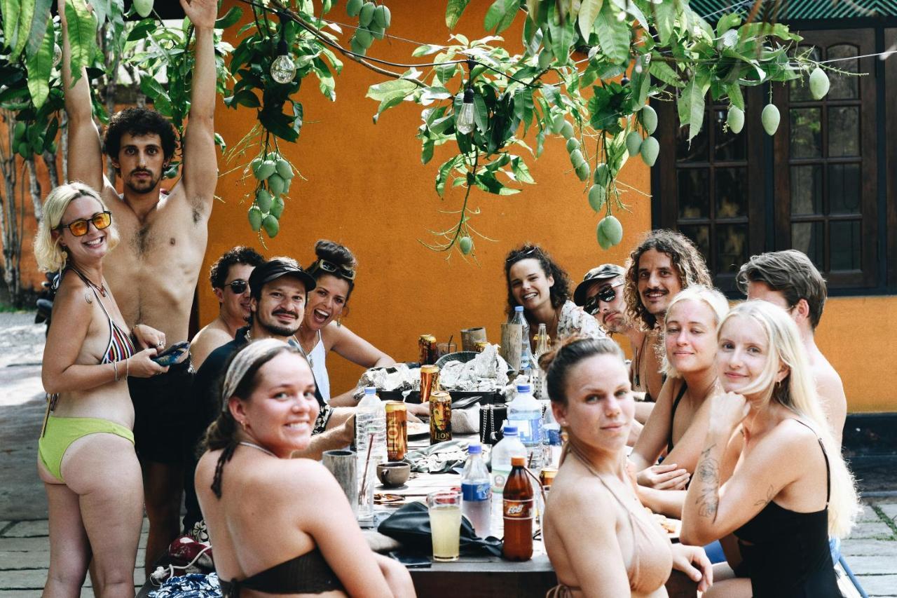 Beatroot Hostel Уелигама Екстериор снимка